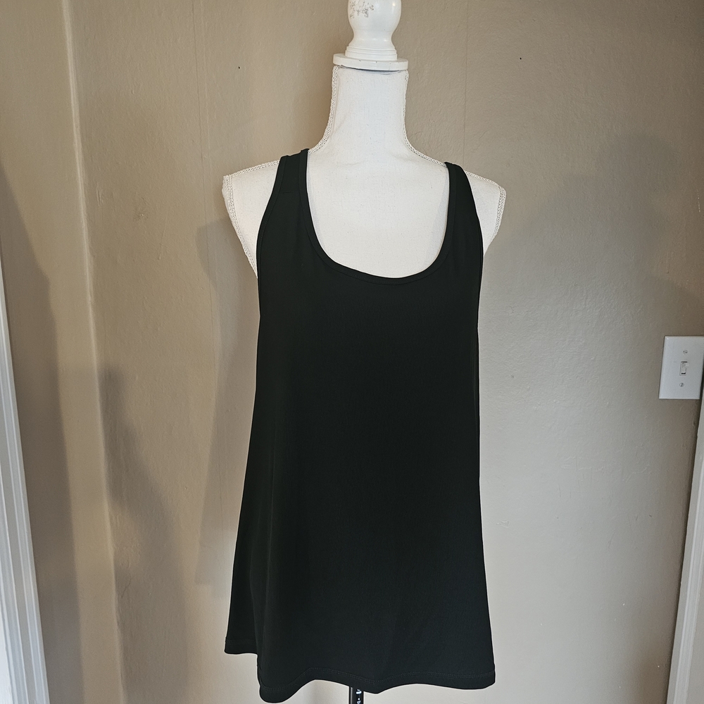 ✨️5 For $20✨️ Danskin Now Black Relaxed Sleeveless Tank Top
